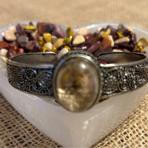 Garden Quartz Cuff Bracelet - Picture 5 of 6